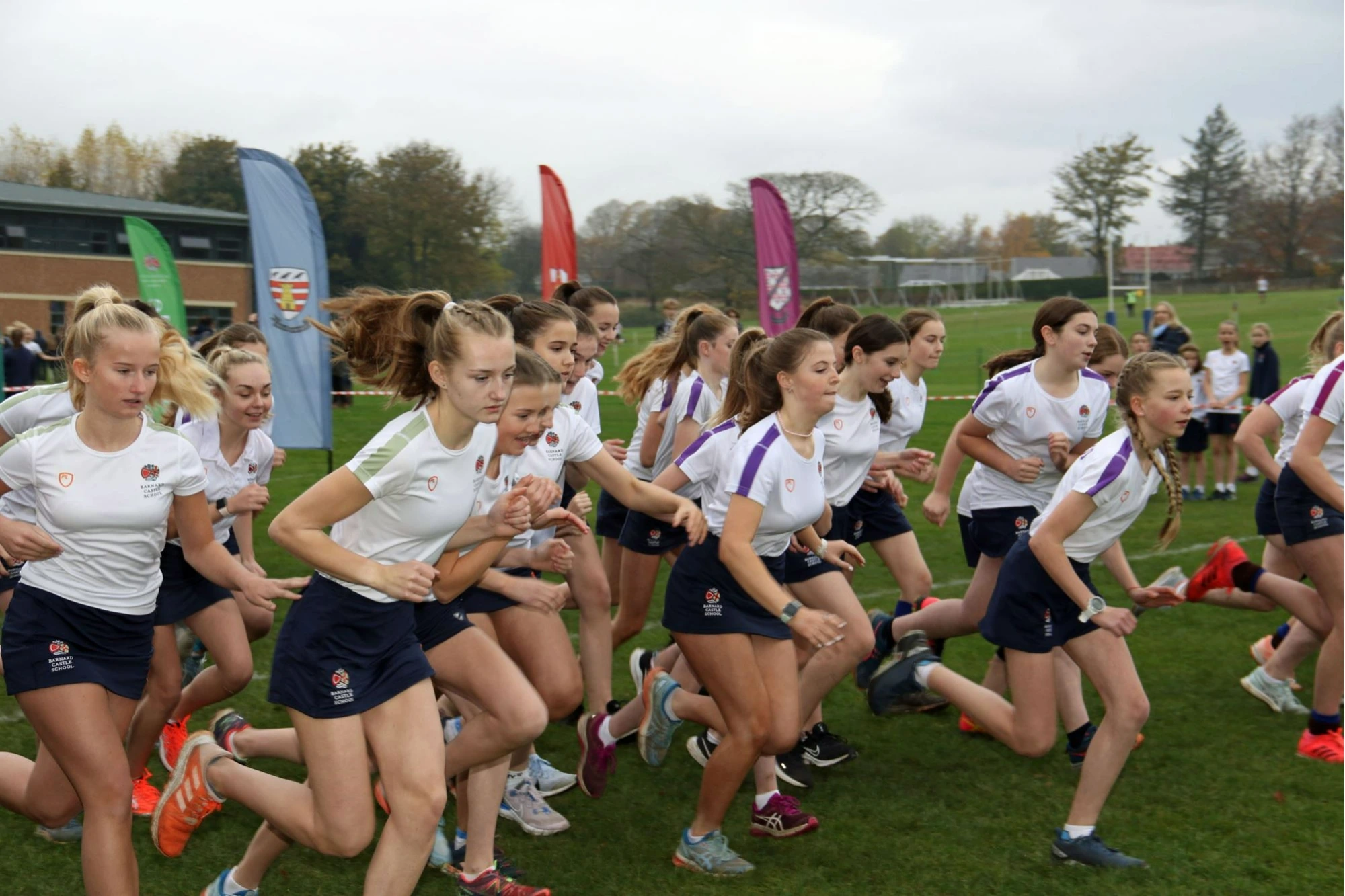 Group of students starting the 132nd Barnard Run