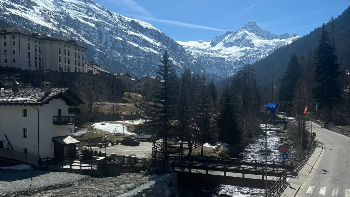 The mountains in La Thuile.